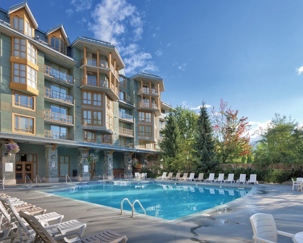 whistler cascade lodge