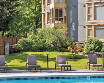 whistler cascade lodge