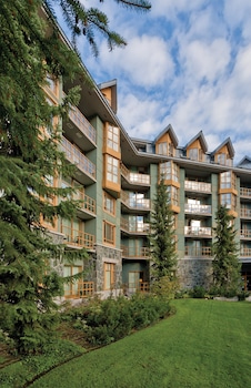 Whistler Cascade Lodge,,3 star