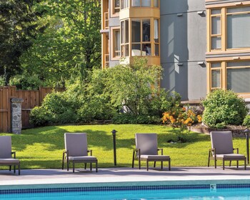 whistler cascade lodge