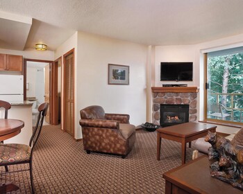 whistler cascade lodge