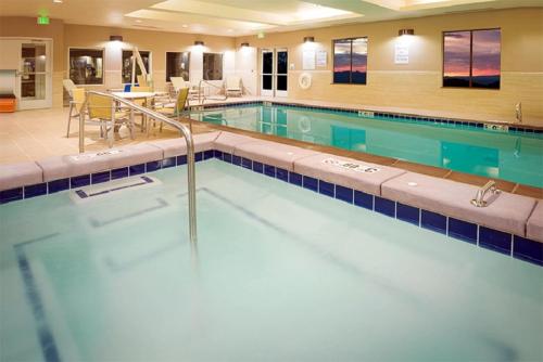 holiday inn express and suites murray