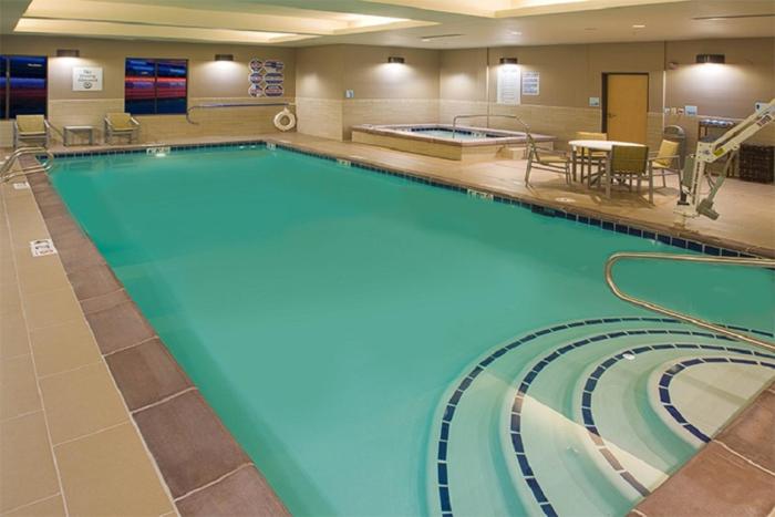 holiday inn express and suites murray