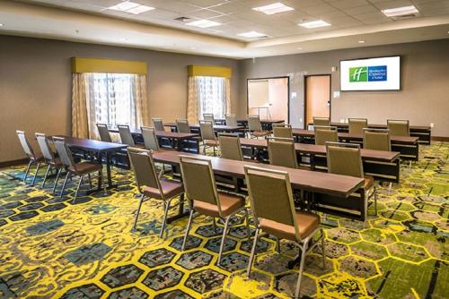 holiday inn express and suites murray