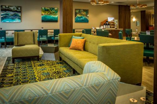 holiday inn express and suites murray