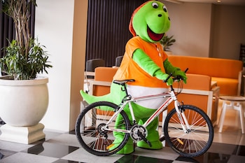 Harris Hotel Seminyak Bali,Kuta>>Bali,4 star