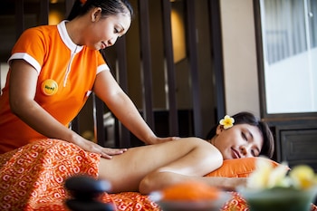 harris hotel seminyak bali