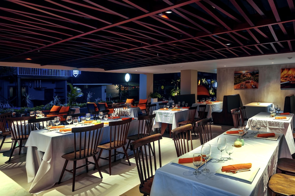 harris hotel seminyak bali