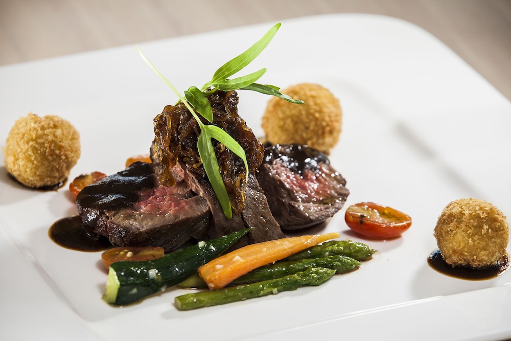 harris hotel seminyak bali