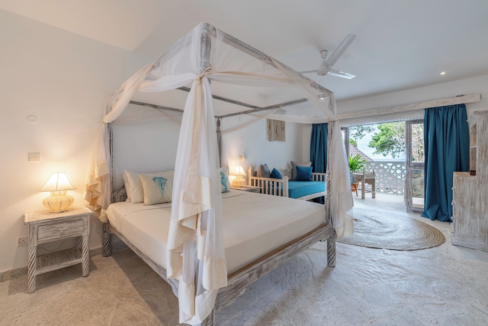 the sands at chale island