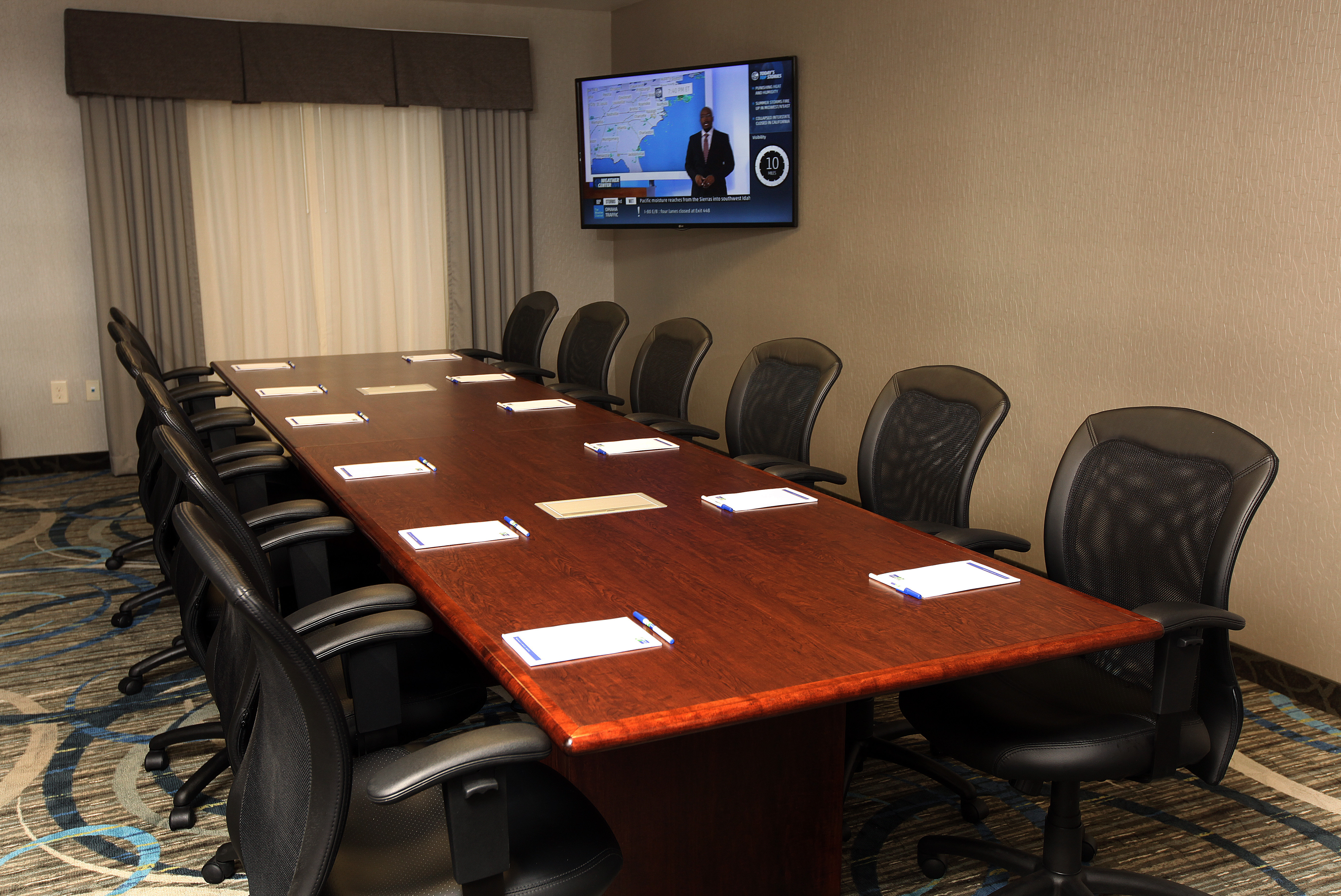 holiday inn express and suites omaha south ralston