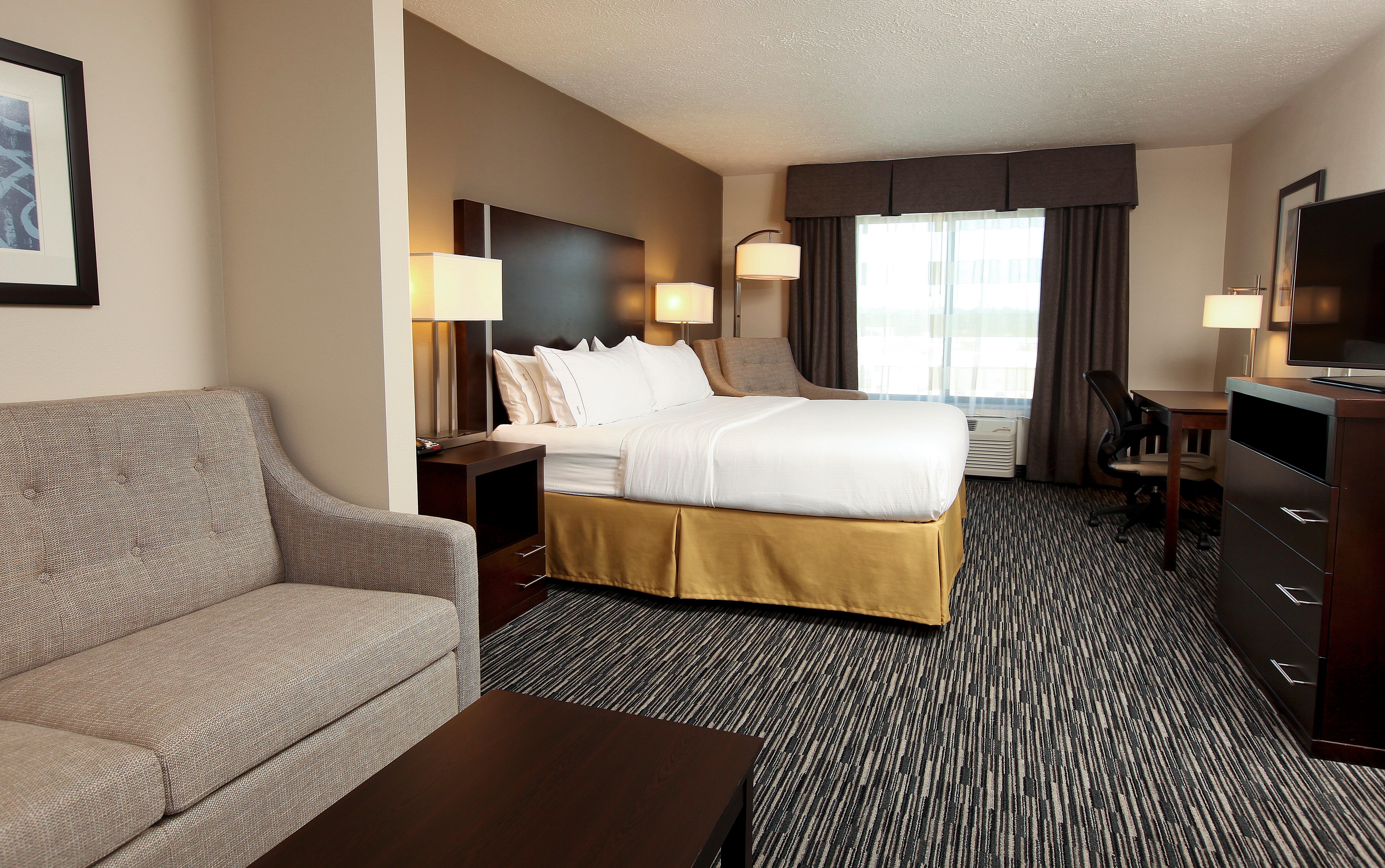 holiday inn express and suites omaha south ralston