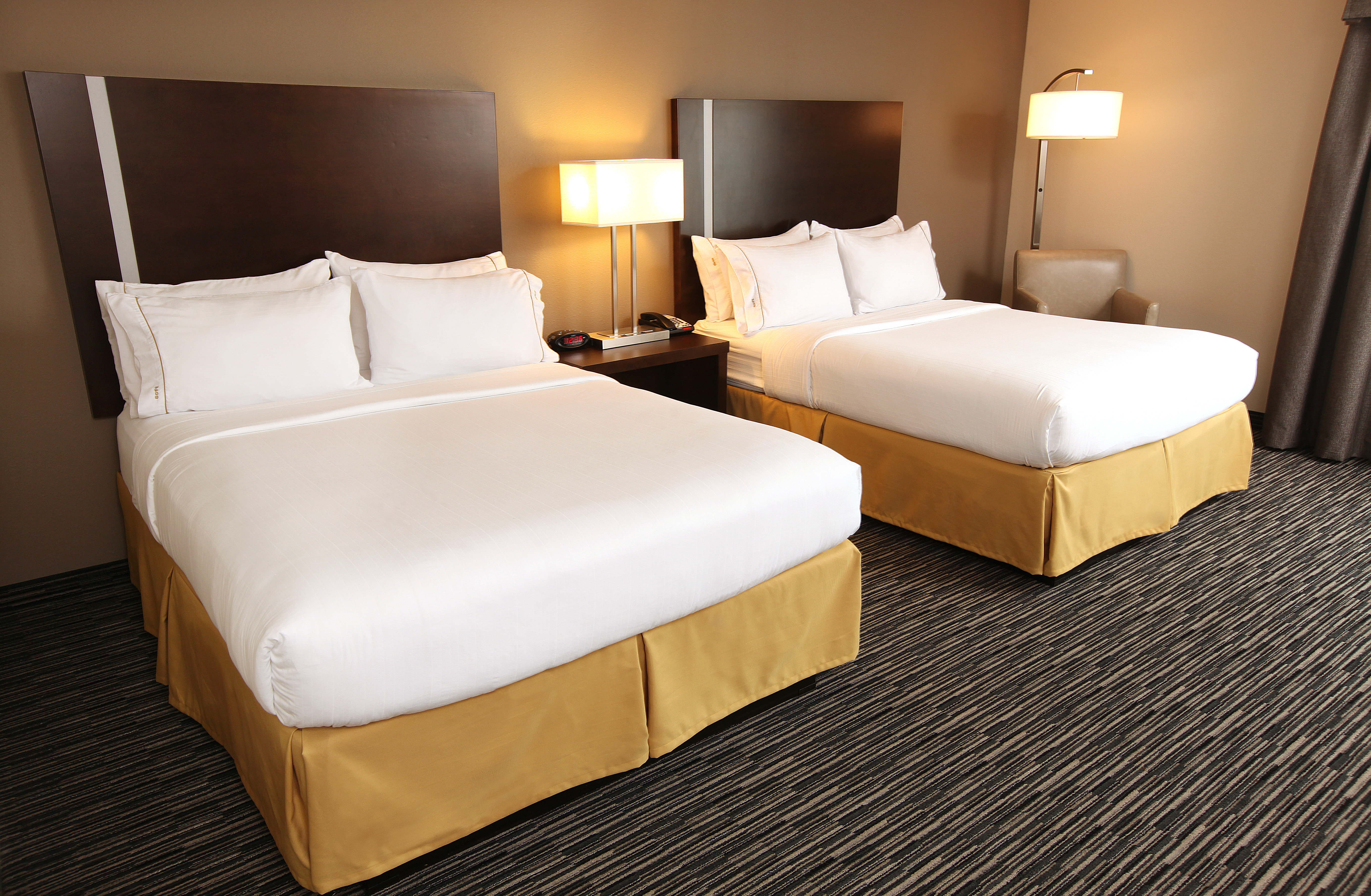 holiday inn express and suites omaha south ralston