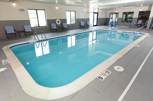 holiday inn express and suites omaha south ralston