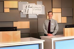 holiday inn express and suites omaha south ralston
