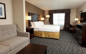 holiday inn express and suites omaha south ralston