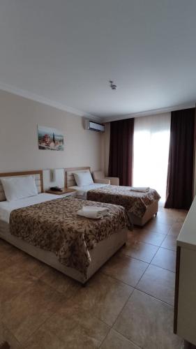 risa hotel