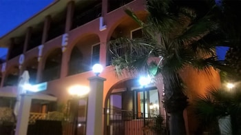 hotel bella vista sarchittu