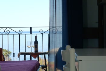 hotel bella vista sarchittu