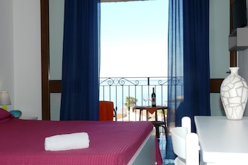 hotel bella vista sarchittu