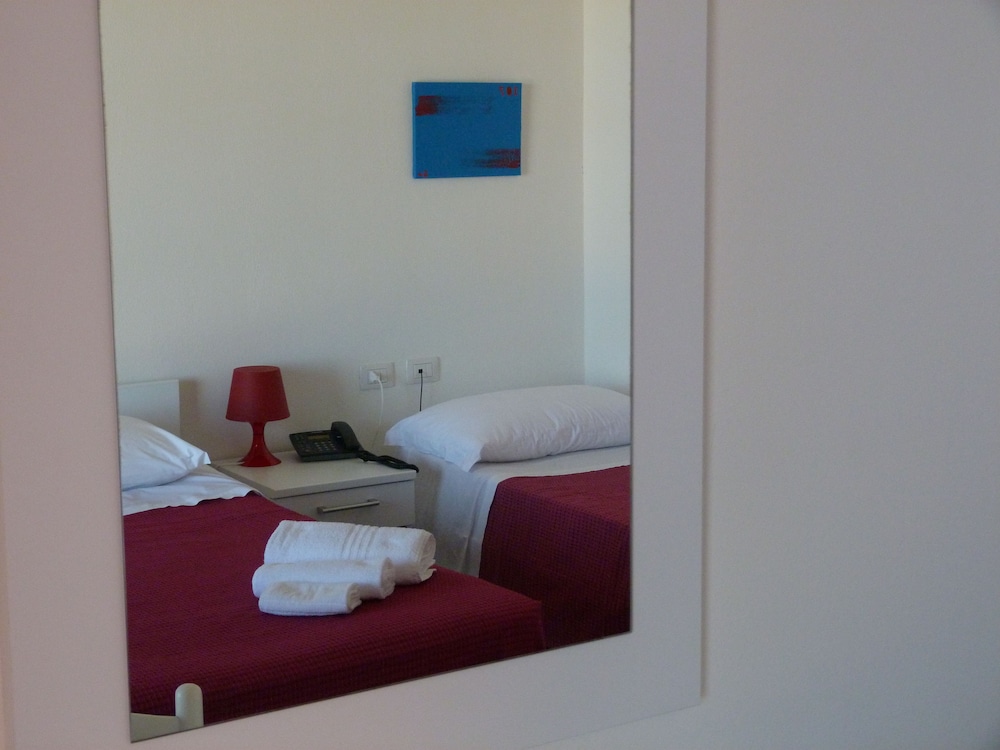 hotel bella vista sarchittu