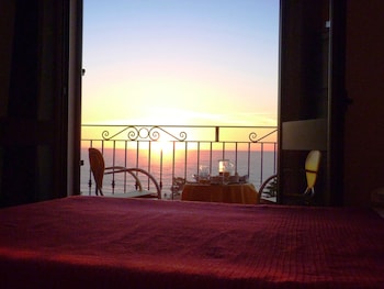 hotel bella vista sarchittu