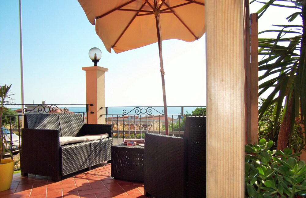 hotel bella vista sarchittu