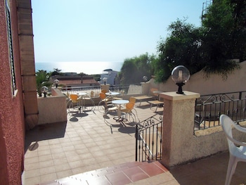 hotel bella vista sarchittu