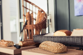 Hotel Les Flots - Chatelaillon Plage,Chatelaillon-Plage>>Charente-Maritime,3 star