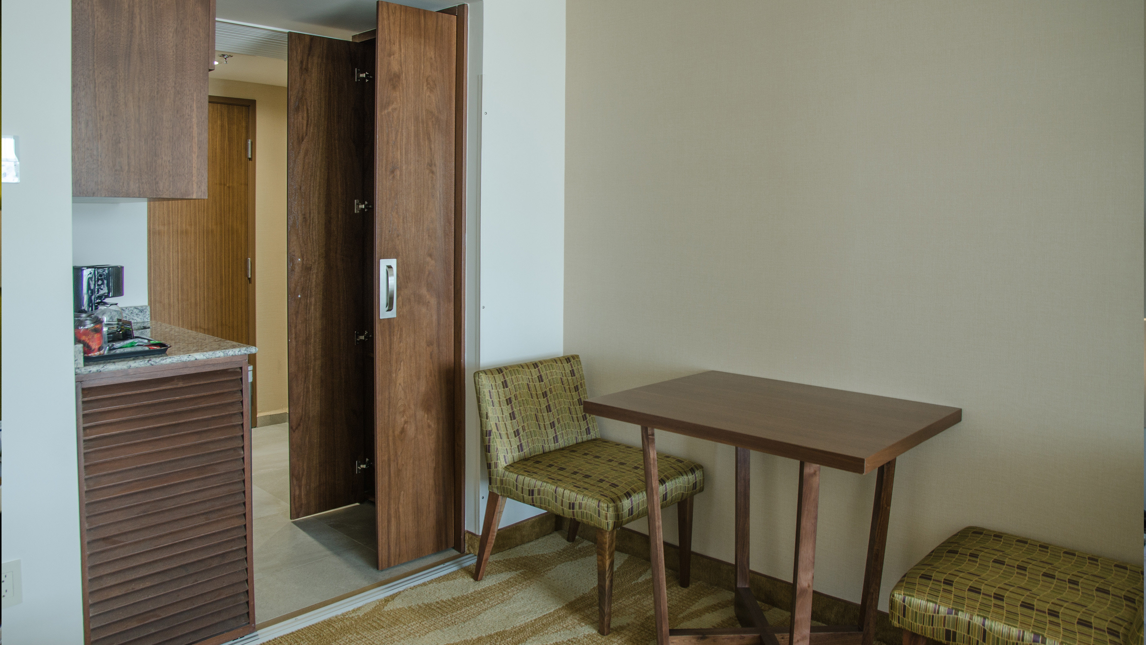 holiday inn express and suites celaya by ihg