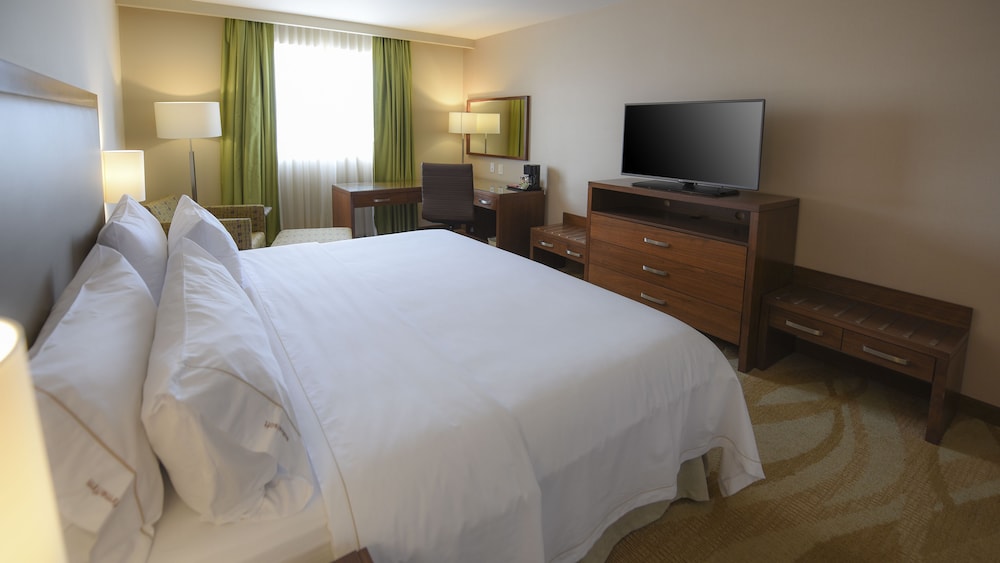 holiday inn express and suites celaya by ihg
