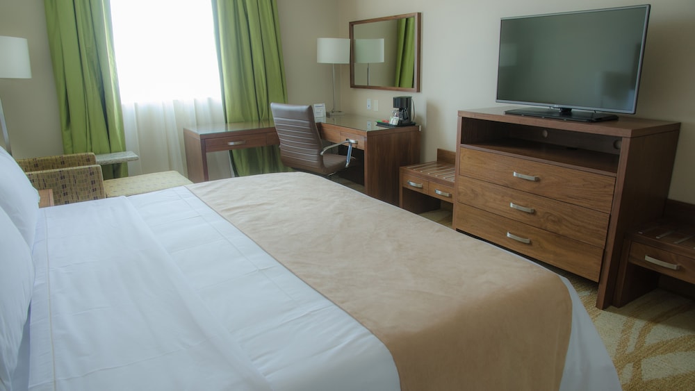 holiday inn express and suites celaya by ihg