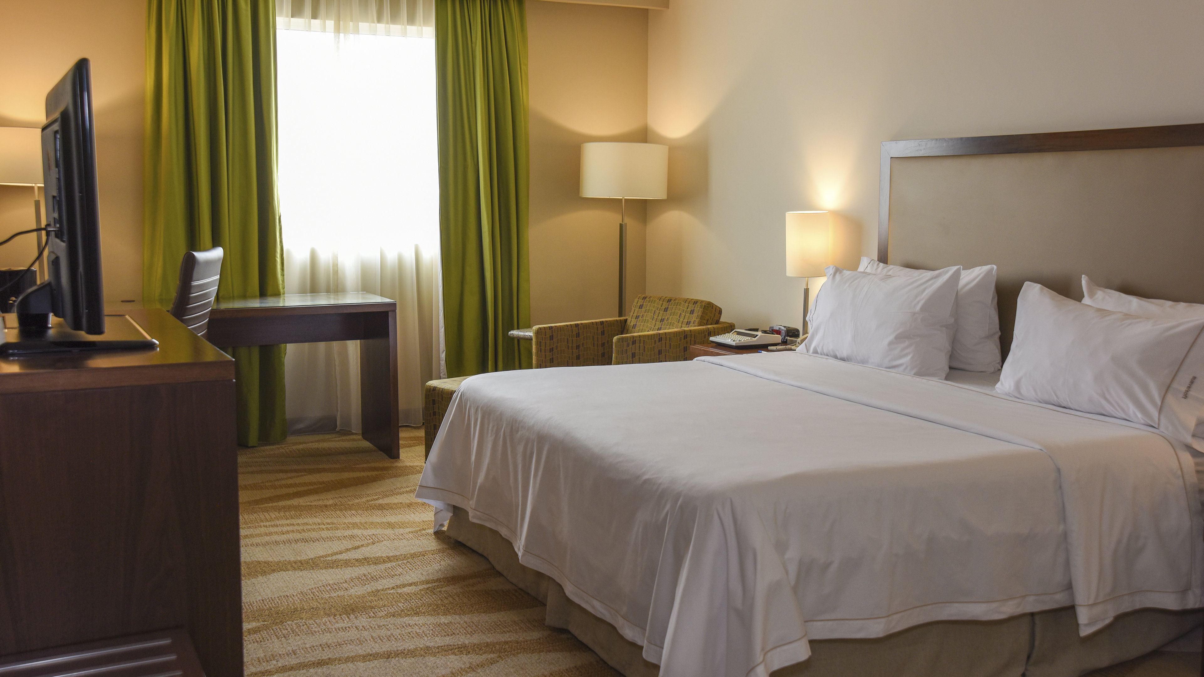 holiday inn express and suites celaya by ihg