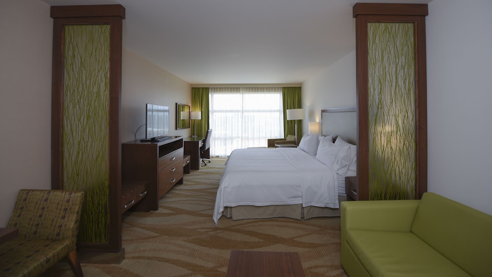 holiday inn express and suites celaya by ihg