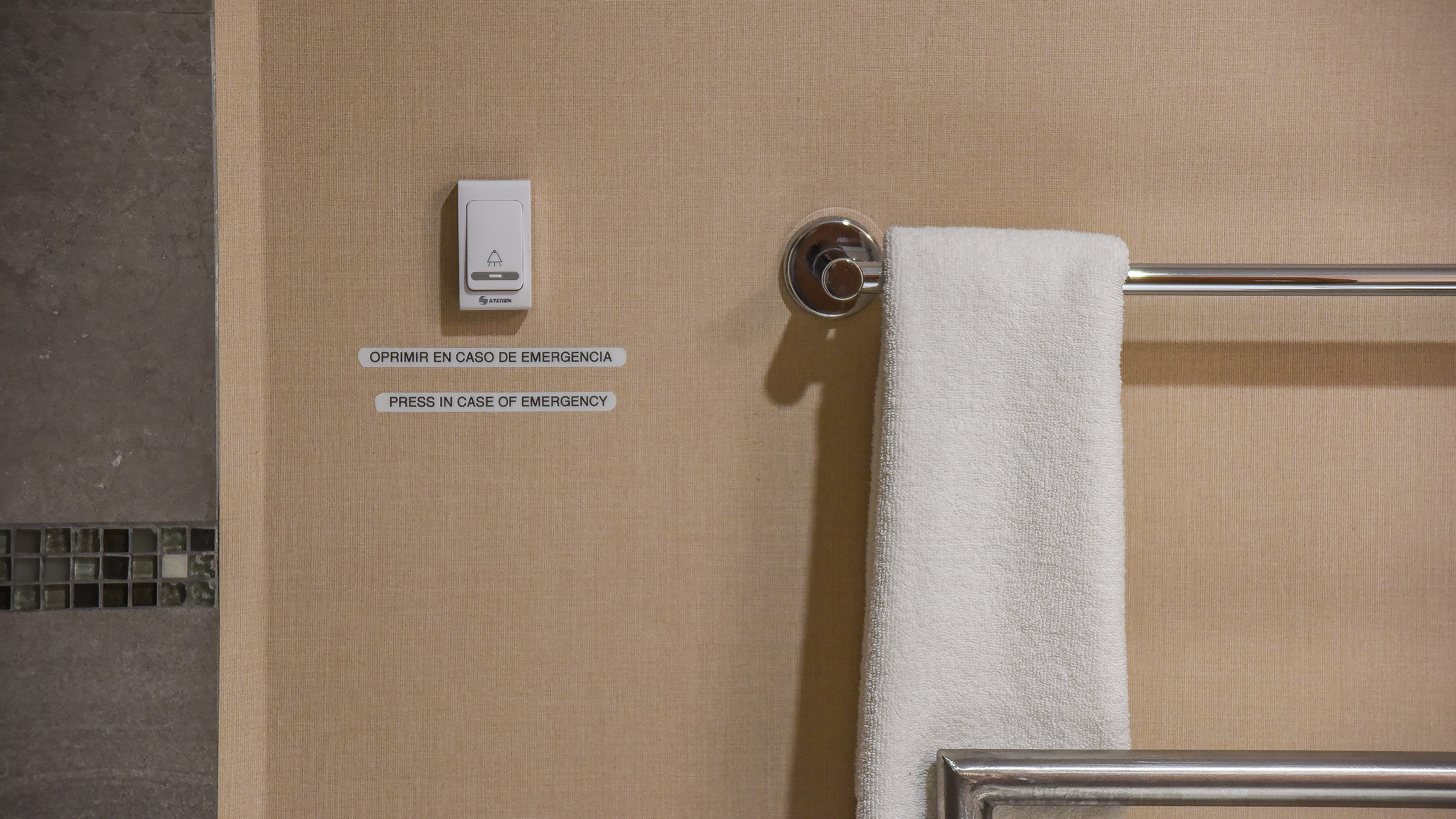holiday inn express and suites celaya by ihg