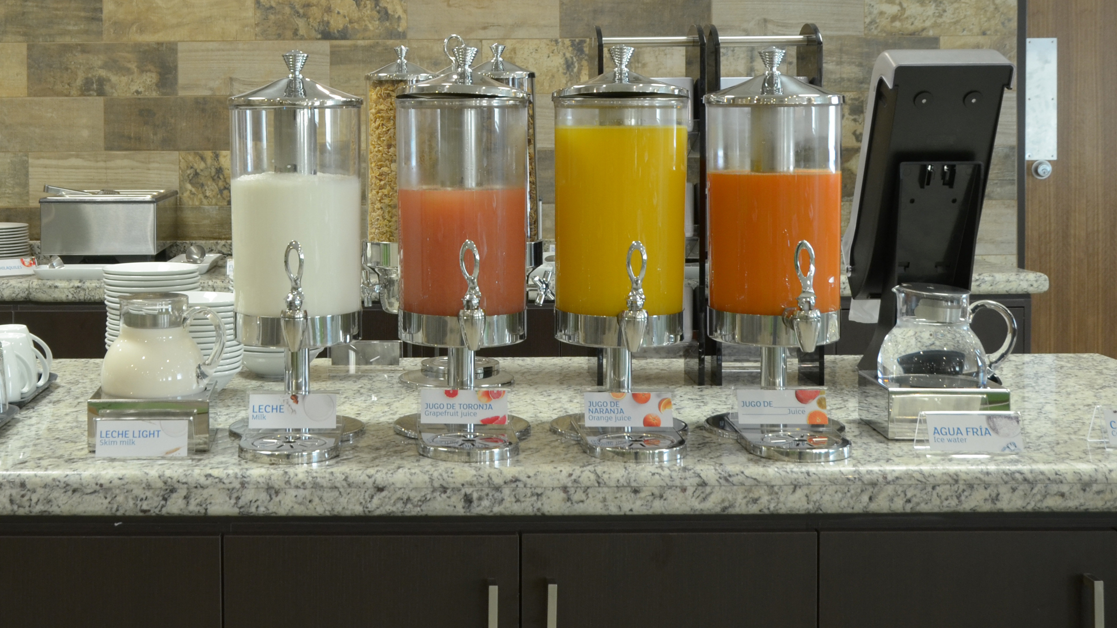 holiday inn express and suites celaya by ihg