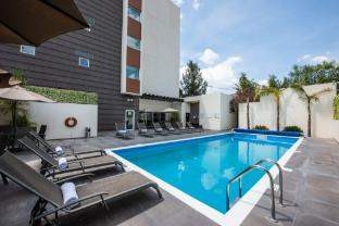 holiday inn express and suites celaya by ihg