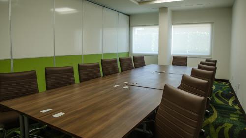 holiday inn express and suites celaya by ihg