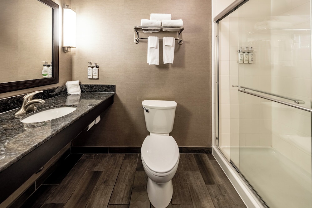 holiday inn owensboro riverfront by ihg