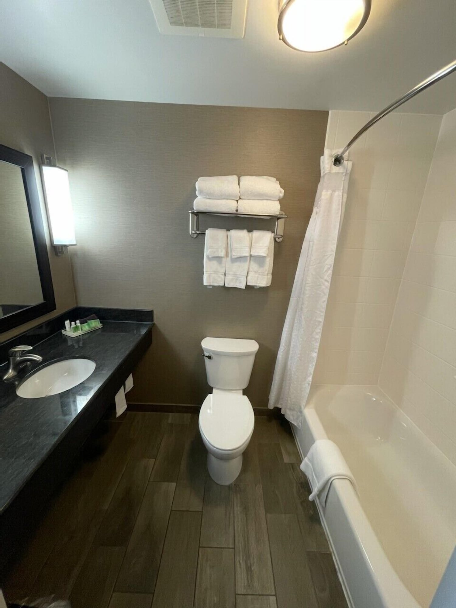 holiday inn owensboro riverfront by ihg
