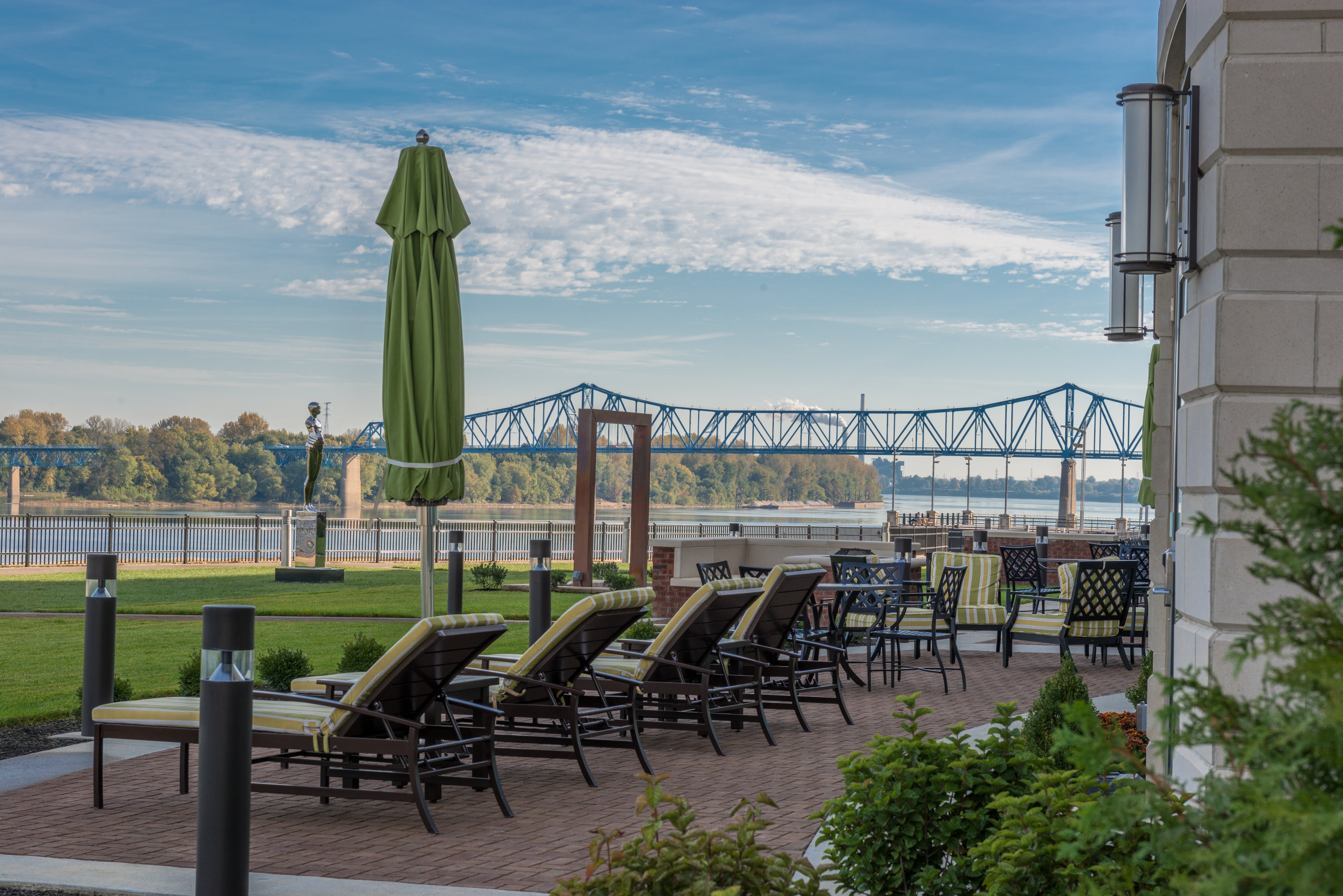 holiday inn owensboro riverfront by ihg