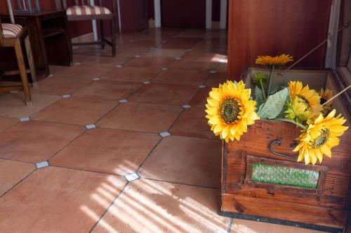 hostal restaurante puerta del alcazar