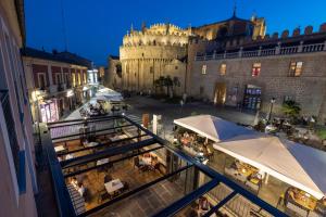 hostal restaurante puerta del alcazar