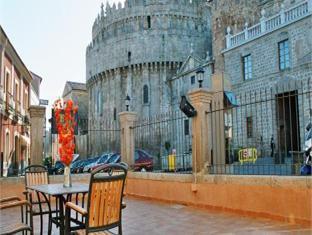 hostal restaurante puerta del alcazar