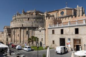 hostal restaurante puerta del alcazar