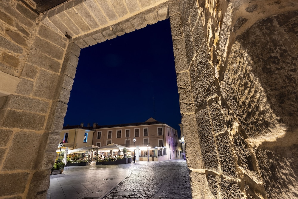 hostal restaurante puerta del alcazar