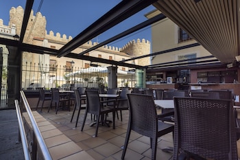 Hostal-Restaurante Puerta Del Alcázar,Ávila>>Avila,2 star