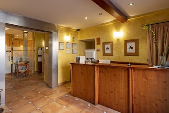 hostal restaurante puerta del alcazar