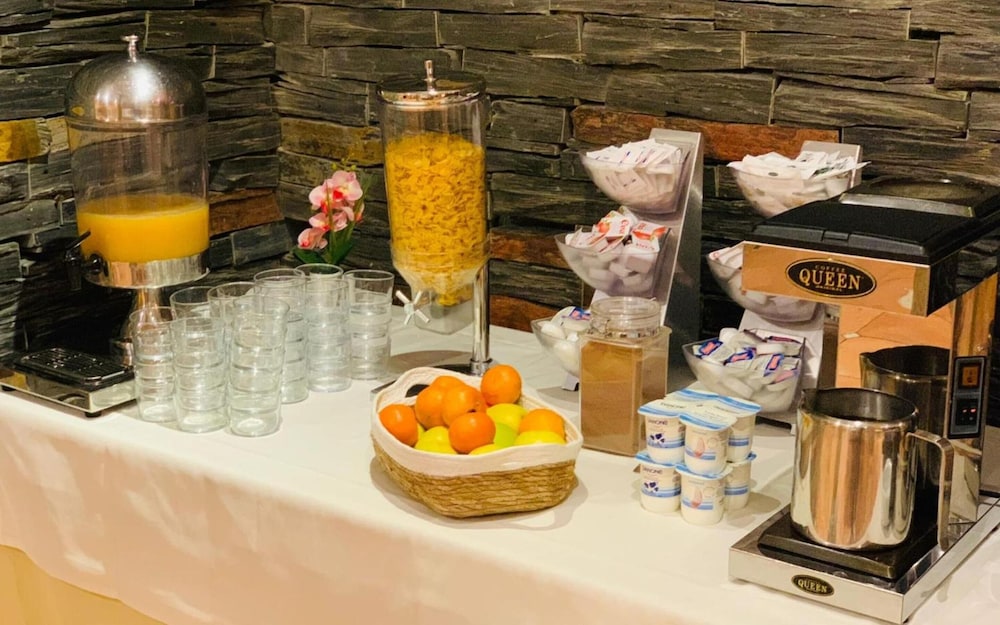 hostal restaurante puerta del alcazar