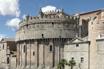 Hostal-Restaurante Puerta Del Alcázar,Ávila>>Avila,2 star